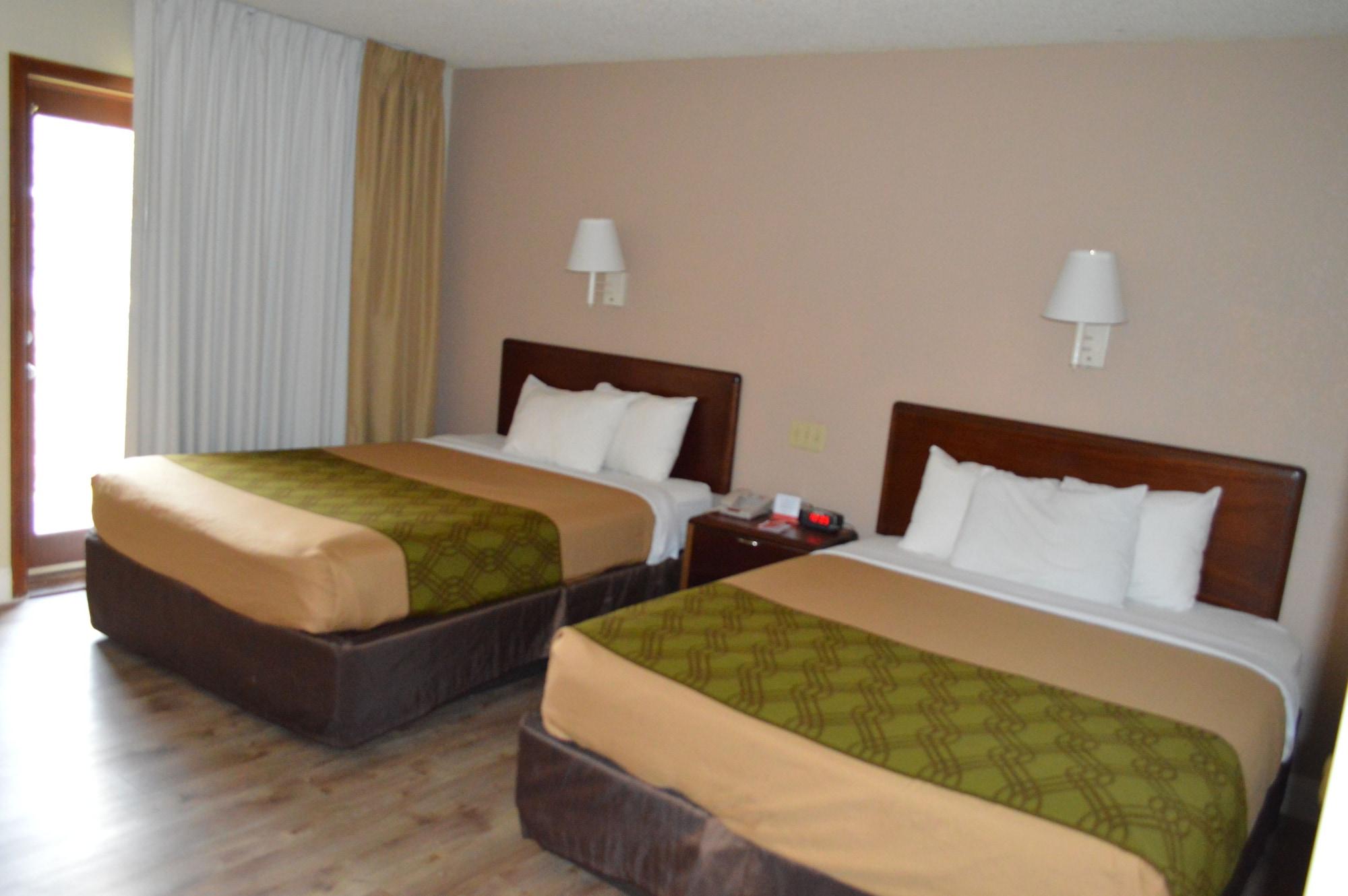 גטלינבורג Econo Lodge Inn & Suites On The River מראה חיצוני תמונה