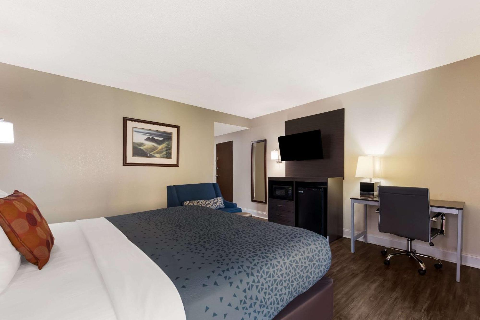 גטלינבורג Econo Lodge Inn & Suites On The River מראה חיצוני תמונה