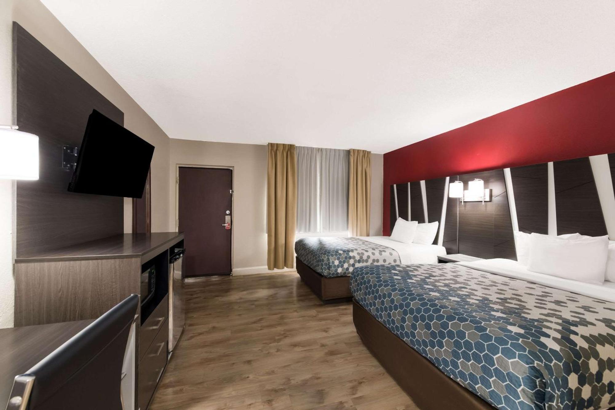 גטלינבורג Econo Lodge Inn & Suites On The River מראה חיצוני תמונה