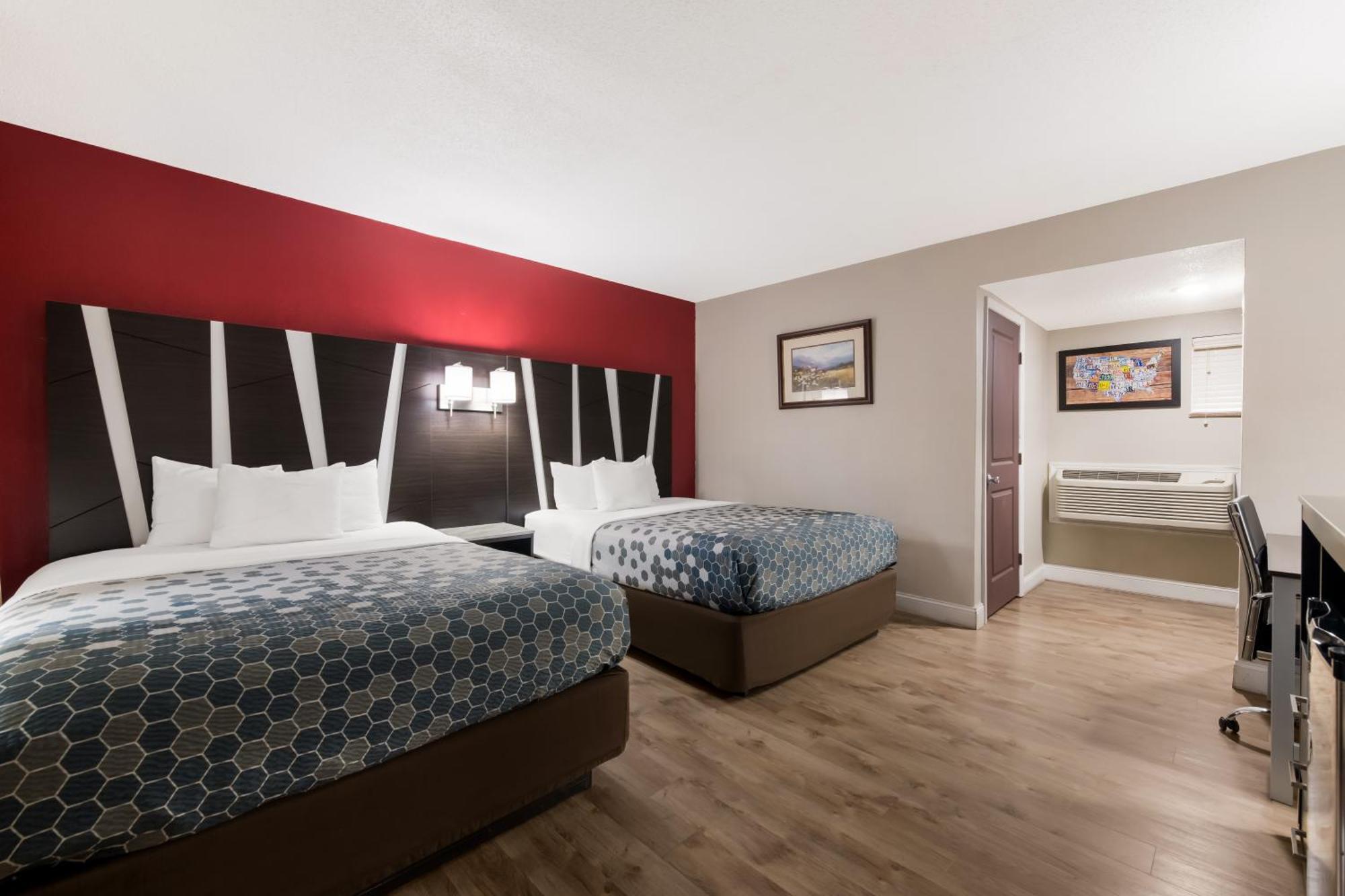 גטלינבורג Econo Lodge Inn & Suites On The River מראה חיצוני תמונה